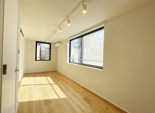 ＴＫＳ中野新橋の居間・リビング