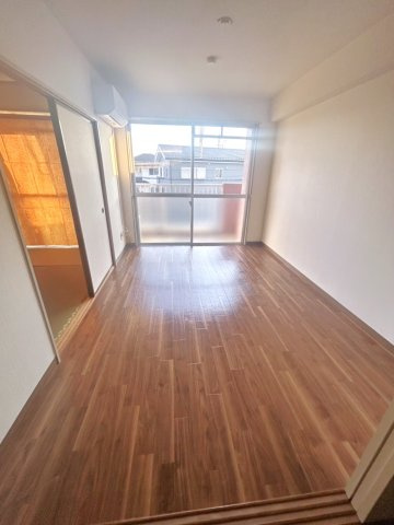 ロイヤルマンション中西の居間・リビング