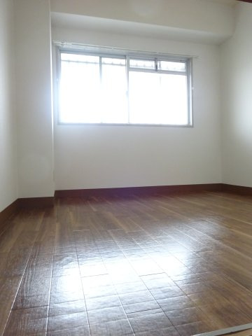 ロイヤルマンション中西の洋室|＊イメージです