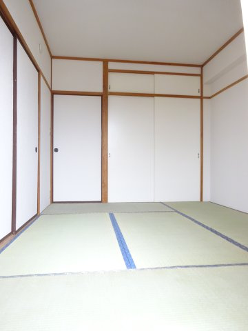 ロイヤルマンション中西の和室