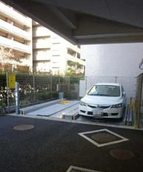 ラ・コンフォルテ府中の駐車場