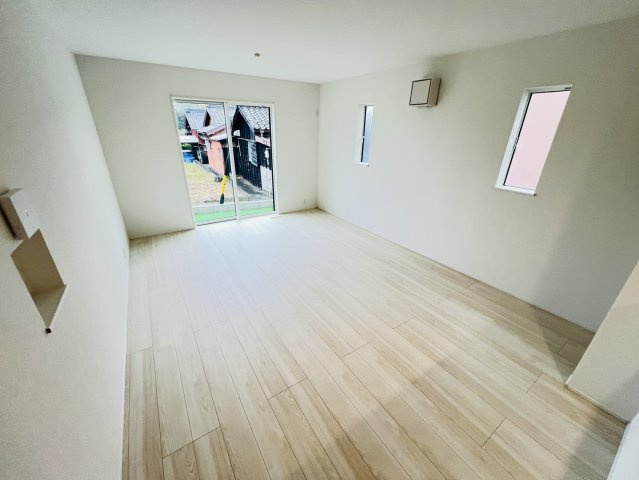 知多郡阿久比町植大西山ノ手50番1『仲介手数料無料』新築戸建ての居間・リビング