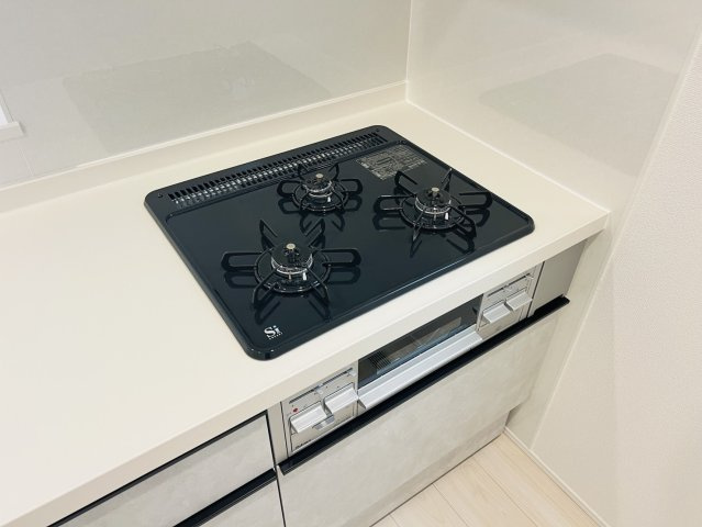 知多郡阿久比町植大西山ノ手50番1『仲介手数料無料』新築戸建てのキッチン