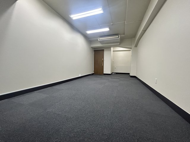友野本社ビル　802の内装