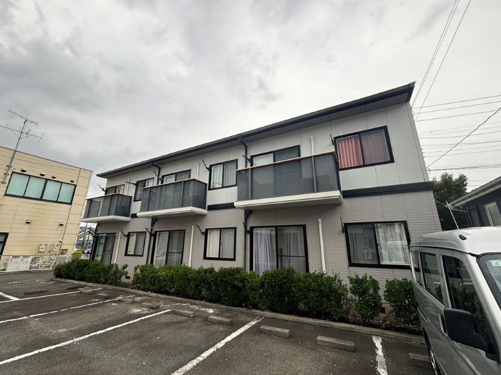 ディアス中津川Dの駐車場