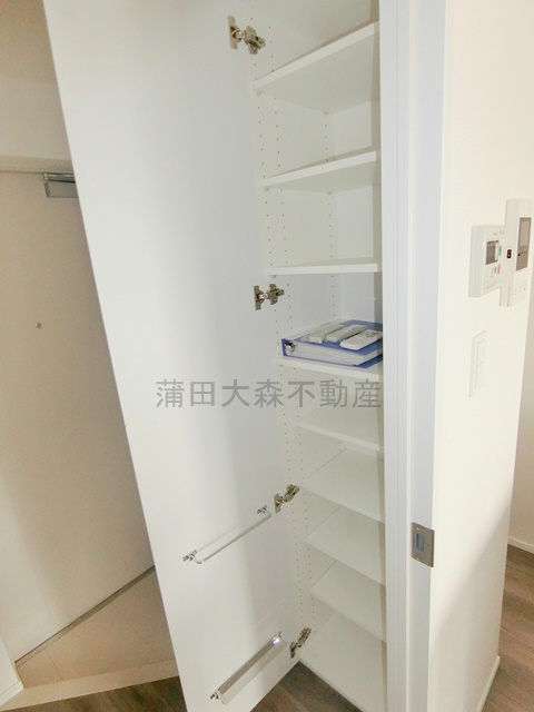 SHOKEN　Residence西馬込の設備|玄関収納