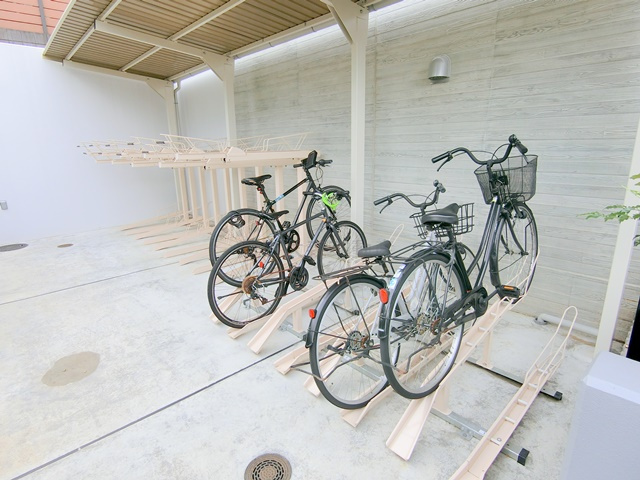 SHOKEN　Residence西馬込のその他共用部分|屋根付きの駐輪場