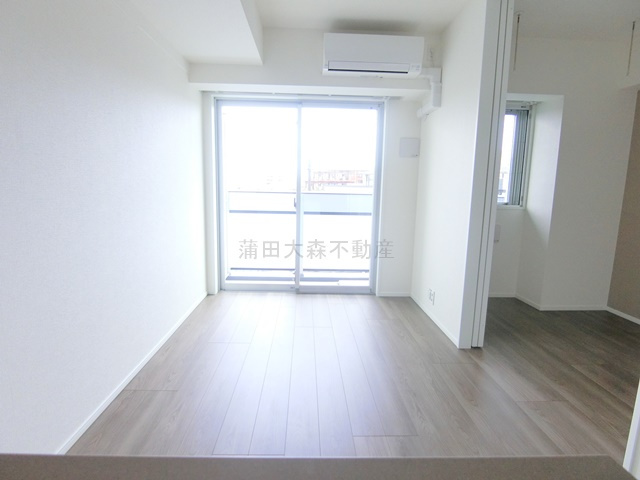 SHOKEN　Residence西馬込の居間・リビング|DK7帖　カウンターキッチンのダイニングキッチン