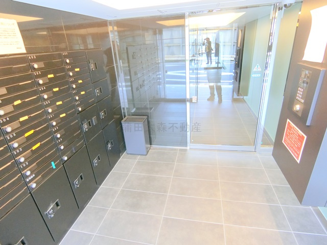 SHOKEN　Residence西馬込のエントランス|防犯カメラTVモニター付オートロック宅配BOXメールBOX管理人室