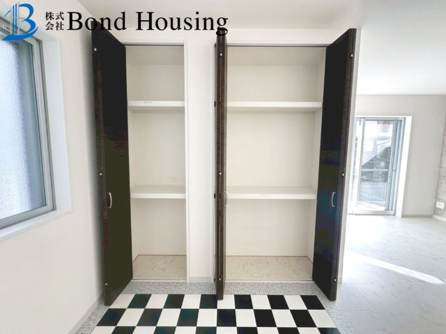 国産ヒノキ無垢材使用・高耐久住宅・大久保町大窪　築８年の収納