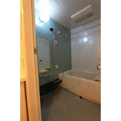 【浴室】 | カスタリア中野 | 追い焚き機能、浴室乾燥機付きバス。