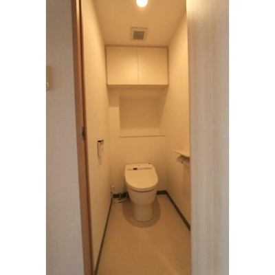 【トイレ】 | カスタリア中野 | 温水洗浄便座。