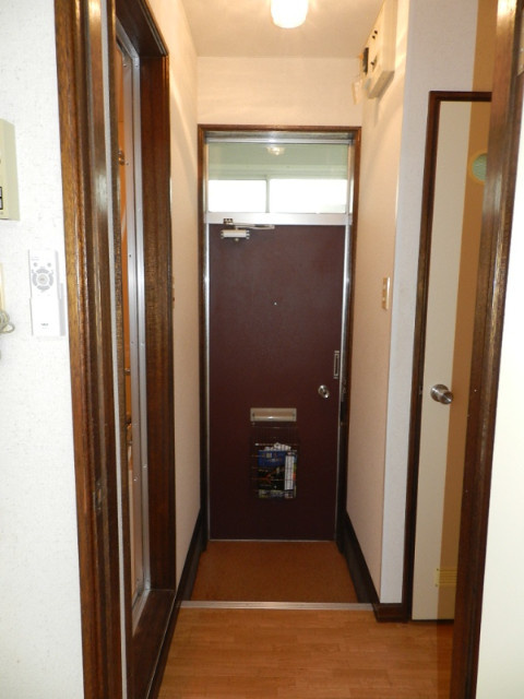 フローラルハイムＡの玄関