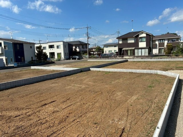 小山市乙女1丁目　新築戸建5の前面道路含む現地写真