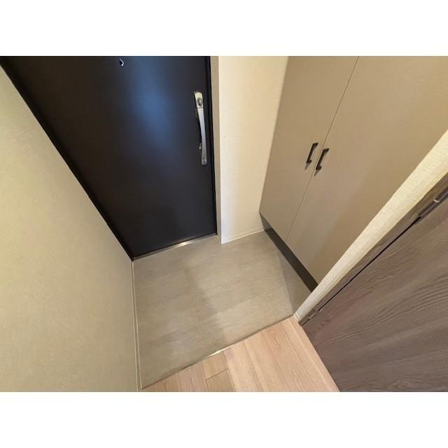 MAXIV CROS 江坂の玄関