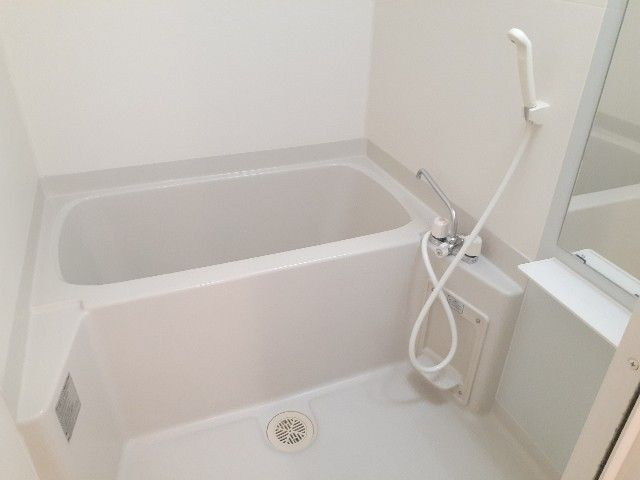 グラース　メゾンの浴室|日々の疲れを癒すお風呂付です