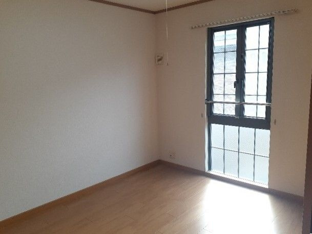 グラース　メゾンの寝室|落ち着いた色調の寝室です