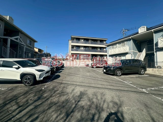 ラ・フォーレ櫛原　A棟の駐車場|駐車スペースもあります
