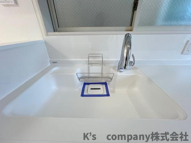 ●茅ヶ崎市松林1丁目　中古戸建のキッチン|人造大理石のおしゃれなシンク◇