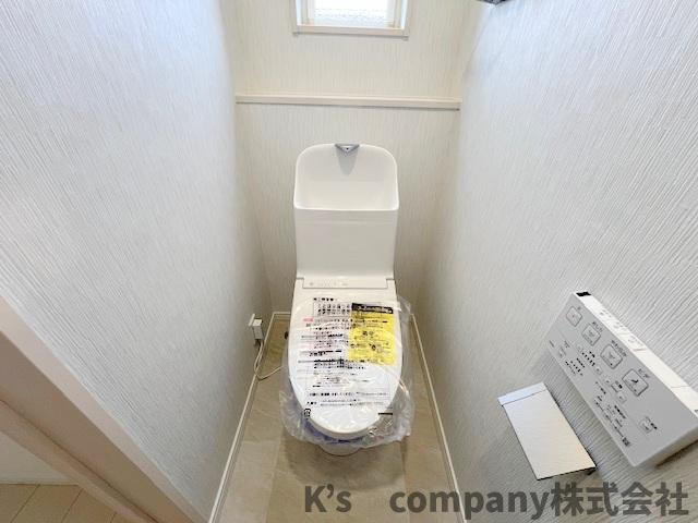 ●茅ヶ崎市松林1丁目　中古戸建のトイレ|白を基調とした清潔感のあるトイレ◇