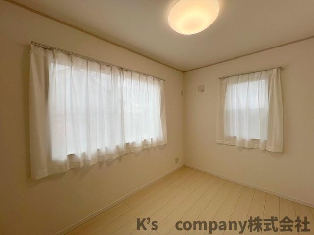 ●茅ヶ崎市松林1丁目　中古戸建の子供部屋|洋室5帖◇お子様のお部屋や趣味のお部屋にいかがでしょうか♪
