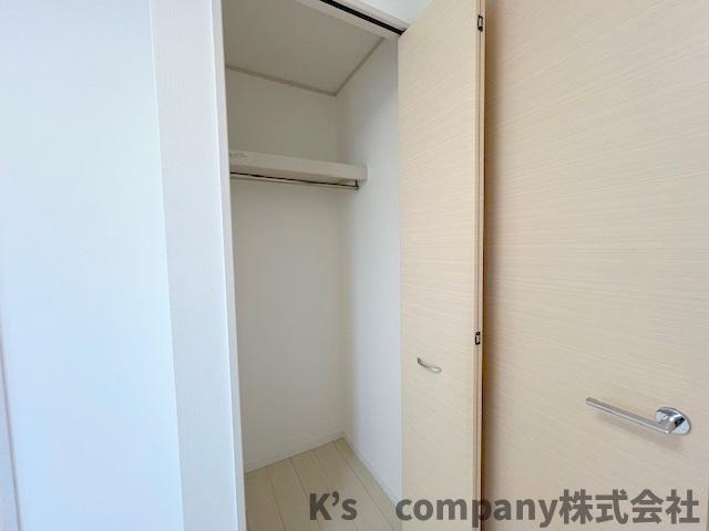 ●茅ヶ崎市松林1丁目　中古戸建の収納|洋室4.5帖の収納スペース◇