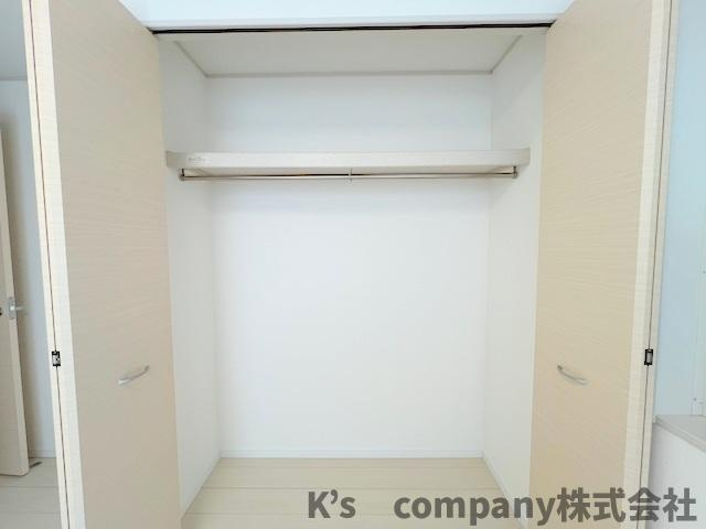 ●茅ヶ崎市松林1丁目　中古戸建の収納|洋室5.5帖の収納スペース◇