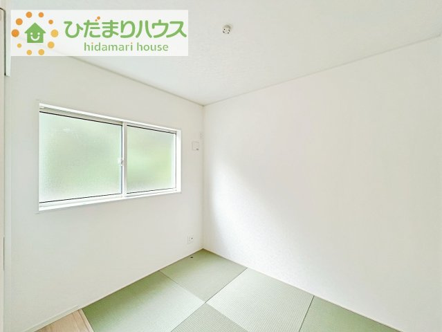 【和室】 | つくば市自由ケ丘第10　新築戸建 | 小さなお子さまのいる方におすすめ！リビング横の和室でお子様が遊んでる様子も確認できます(^^)/