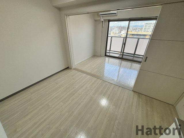 RIDGEガーデン江坂Ⅱの居間・リビング