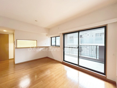 【居間・リビング】 | サンヴェール戸塚 | 広々12.7帖のLDK♪