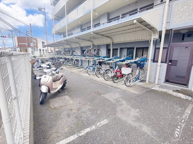 【駐輪場】の画像