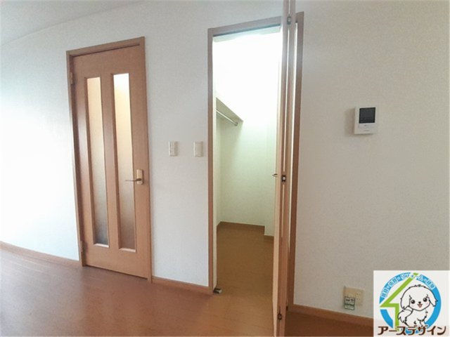 フレスクーラの寝室