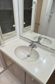 【独立洗面台】 | 本駒込Kマンション | 朝の身支度には欠かせない独立洗面化粧台