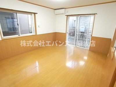 【居間・リビング】 | 南町3丁⽬貸家 | おしゃれな居間です