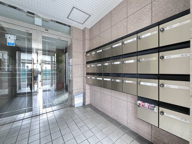 ラガールあびこのエントランス