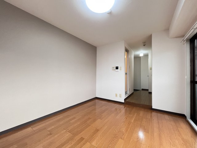 ラガールあびこの洋室