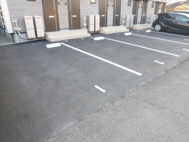 Kicky ekerの駐車場