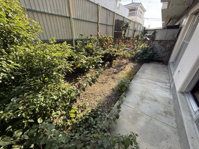 豊中ガーデンズの庭