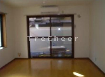 カーサエンゼル東長崎の居間・リビング