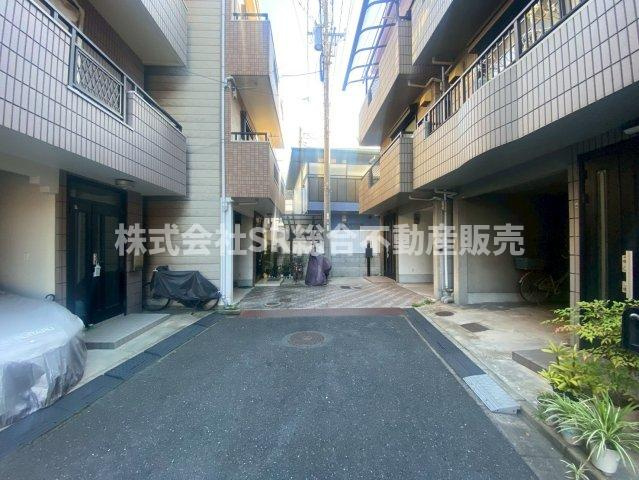 御厨栄町2丁目中古戸建の前面道路含む現地写真|前面道路含む現地写真です