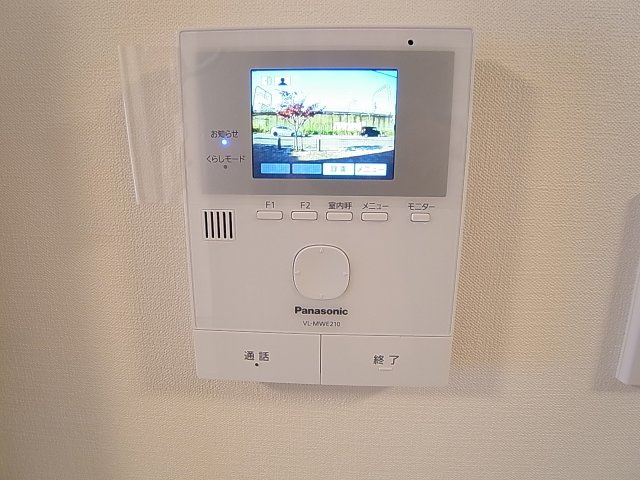 若松町1丁目貸家のセキュリティ|録画機能付きモニターフォンを採用