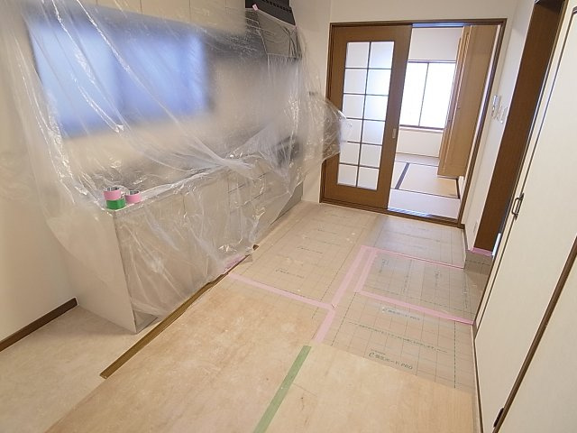 若松町1丁目貸家の居間・リビング|ダイニングスペース（改装中です）