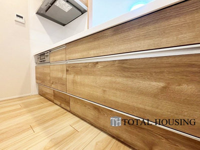 【キッチン】 | トーカンマンション円山北町 | キッチンワークしながら大切な家族との会話を楽しむ。家族のコミュニケーションが生まれるキッチンです♪