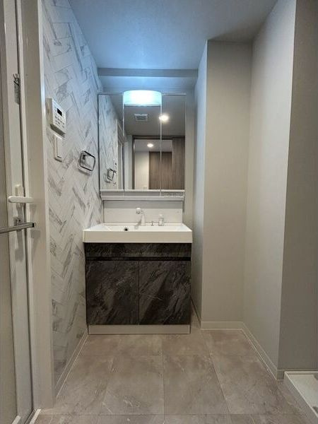 S-RESIDENCE亀島駅前blaze(ブレイズ)の洗面所