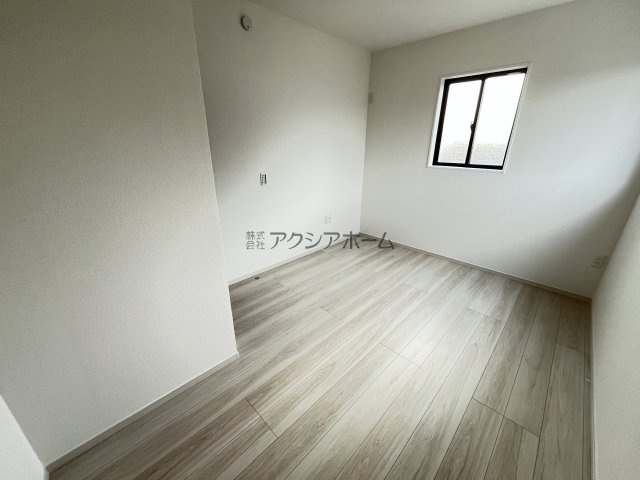 所沢市三ケ島5丁目・全1棟　新築一戸建　の前面道路含む現地写真