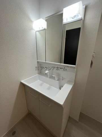 所沢市三ケ島5丁目・全1棟　新築一戸建　の独立洗面台|シャンプードレッサー付洗面化粧台