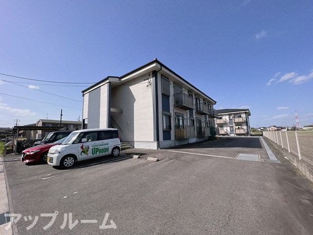 アメージングの駐車場