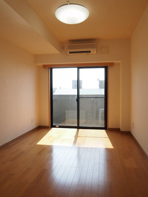 【居間・リビング】 | ルーブル蒲田壱番館 | 使いやすいリビングです