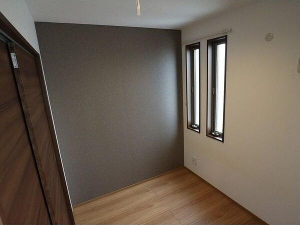 Grandtic Residence堀田の洋室