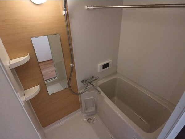 Grandtic Residence堀田の浴室